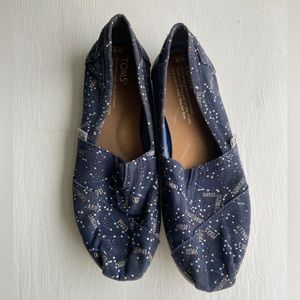 TOMS Glow in the Dark Constellation size 6